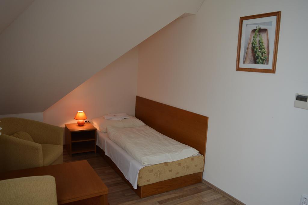 Hotel Akademik Μπρατισλάβα Εξωτερικό φωτογραφία